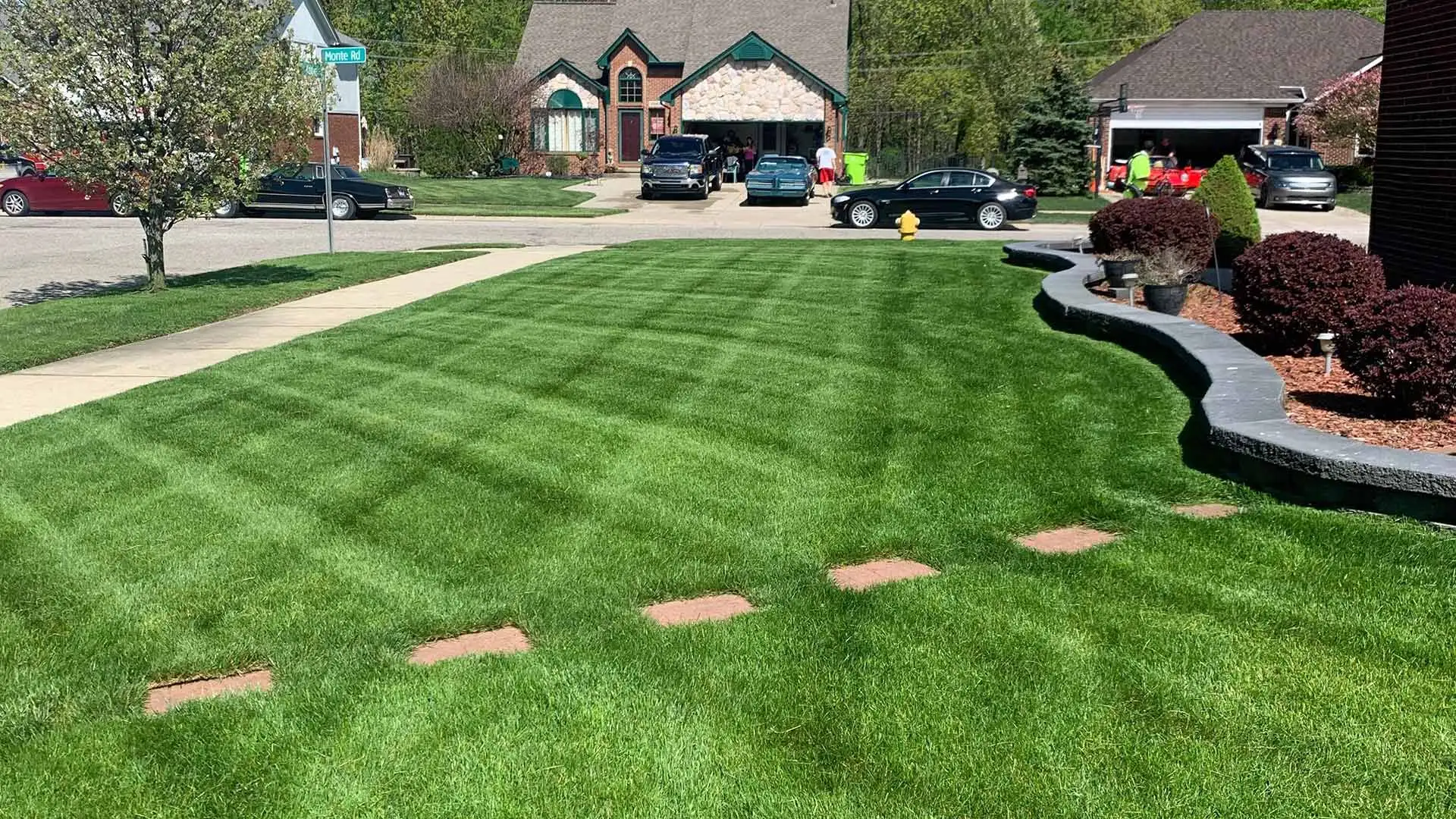 A Macomb, MI home lawn with regular maintenance.