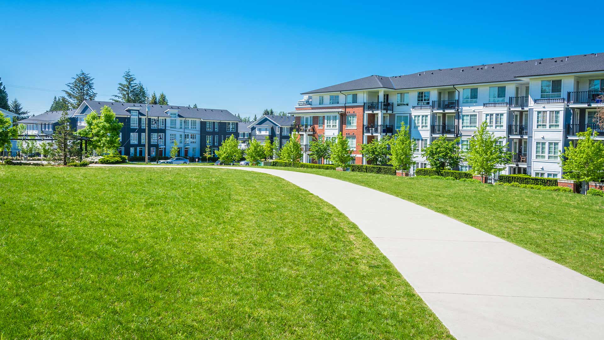 HOA community in Chesterfield, MI with grounds maintenance services.