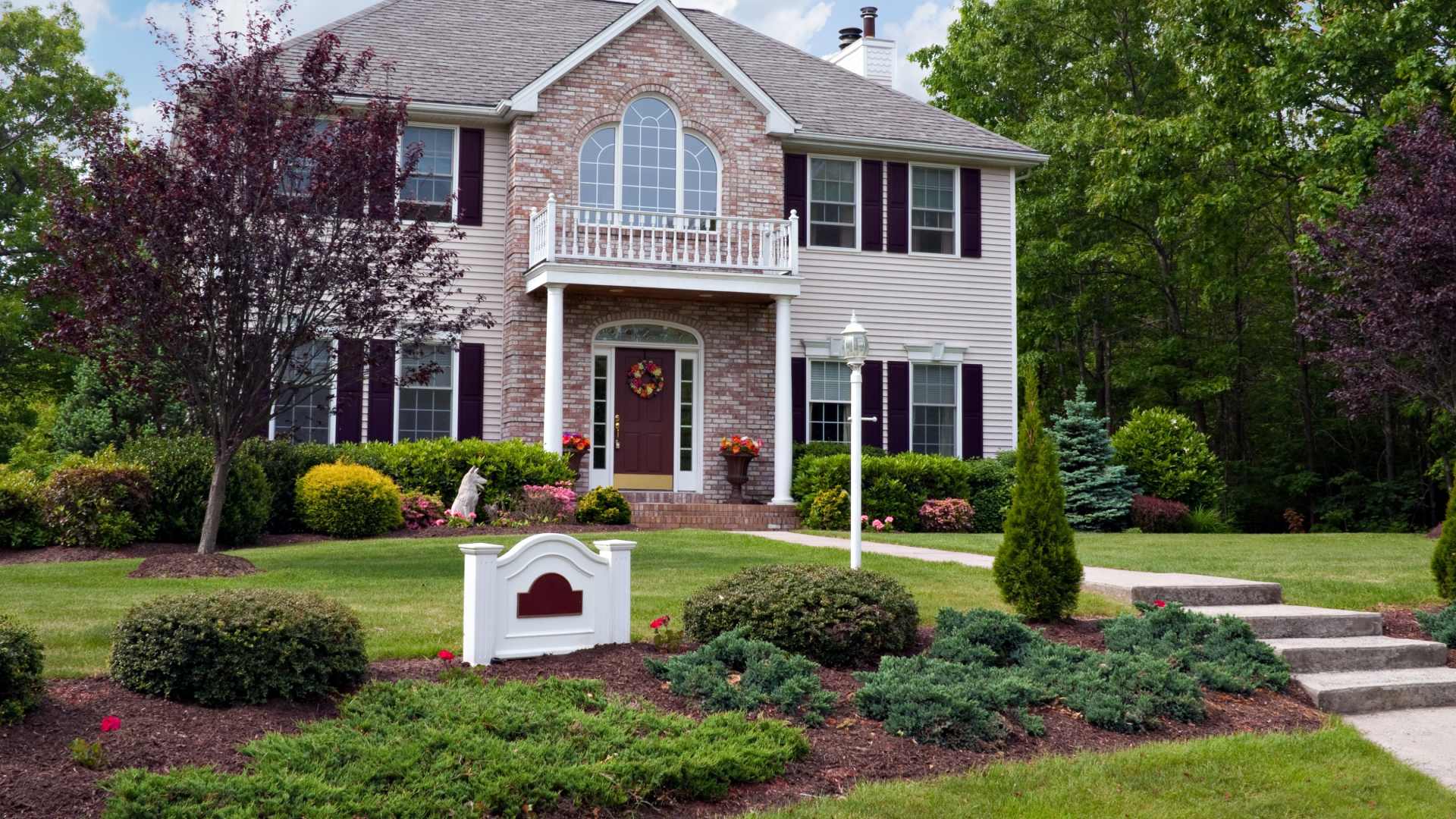 Want to Turn the Curb Appeal of Your Property From Drab to Fab? Here’s How!
